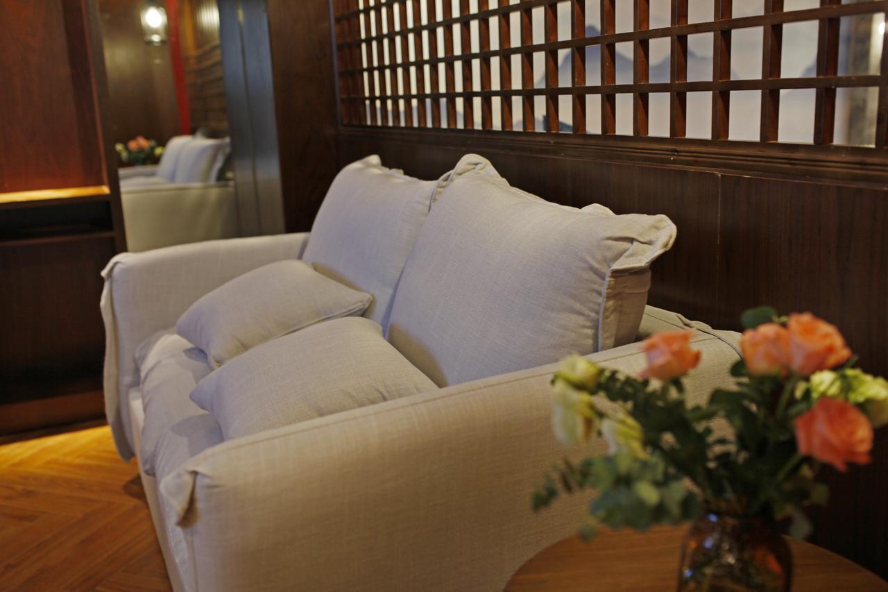 張家界武陵源北岸輕奢客棧 森林公園店 Hotel Zhangjiajie Exterior foto